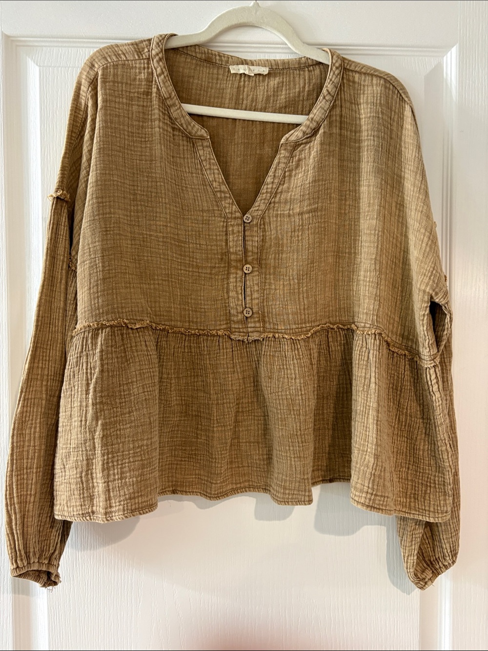 Promesa Lightweight Gauze Peasant Blouse in Taupe Brown
